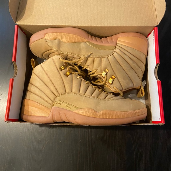 Jordan 12 Public School, USED, DOES NOT COME WITH ORIGINAL BOX!!! - Picture 3 of 5